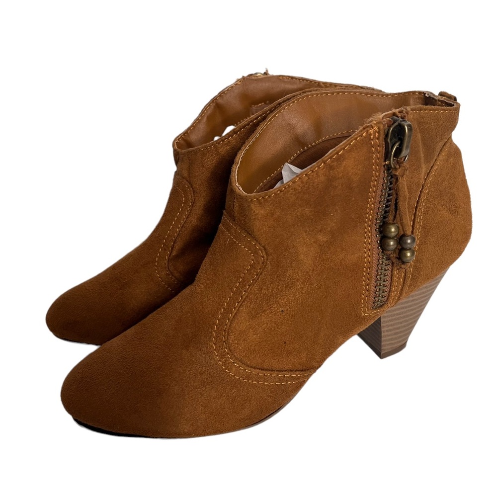 26) Madden Girl Faux Suede Payge Chestnut Beaded Ankle Booties Size 8 - Picture 1 of 13